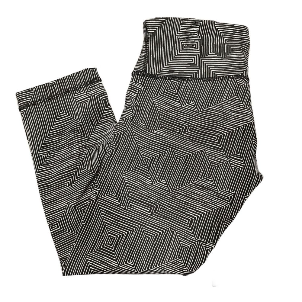 Lululemon Wunder Under Jacquard Maze Black White Print Mid Calf Leggings Sz 6 - Picture 1 of 4